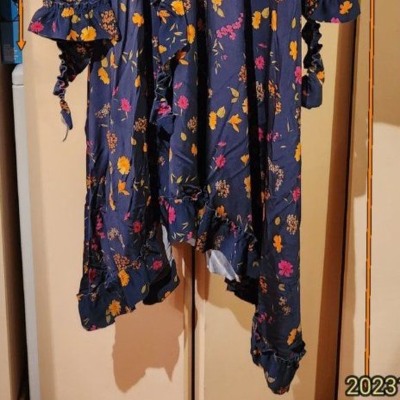 Vetements jersey runway dress in size small. Navy with multi color floral print - Picture 10 of 14